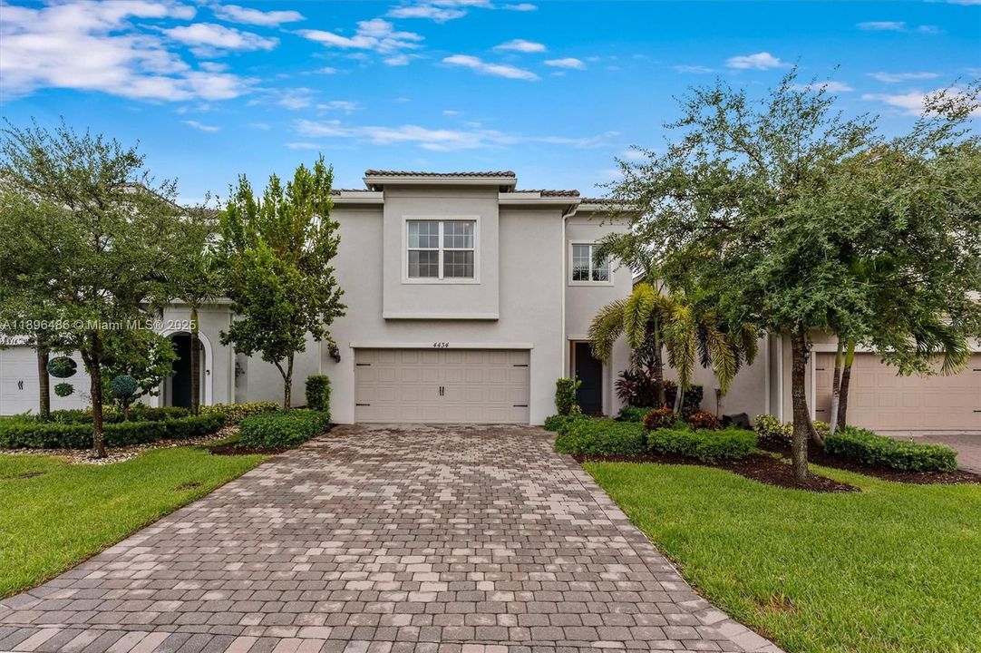 Active With Contract: $849,997 (3 beds, 2 baths, 2220 Square Feet)