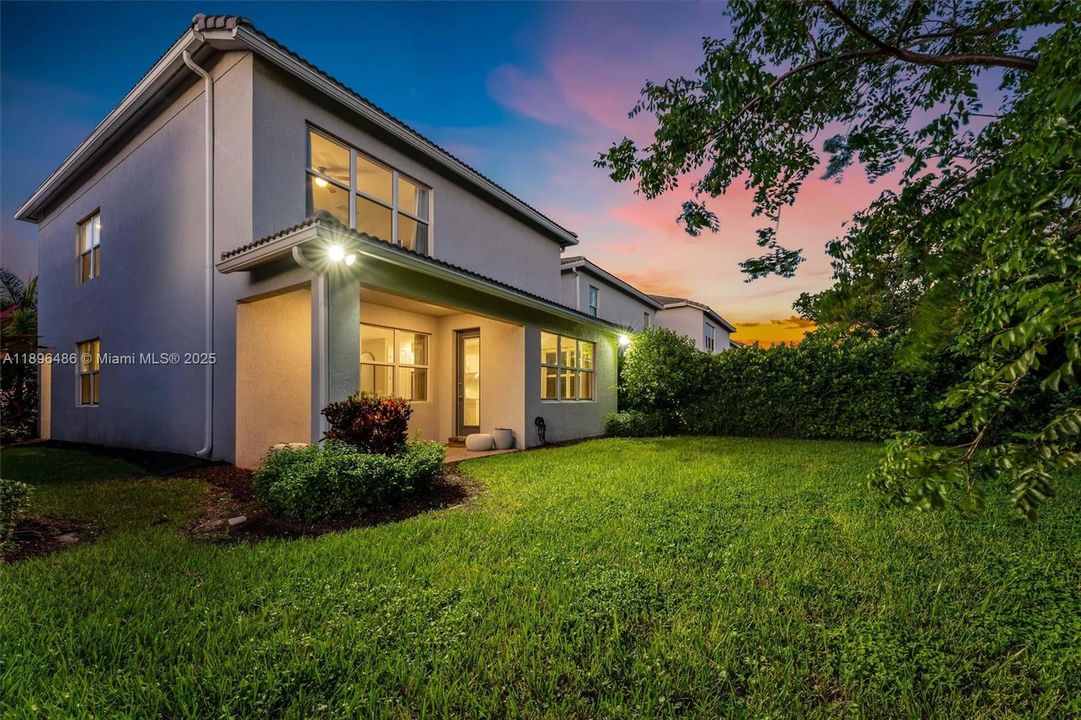 Active With Contract: $849,997 (3 beds, 2 baths, 2220 Square Feet)