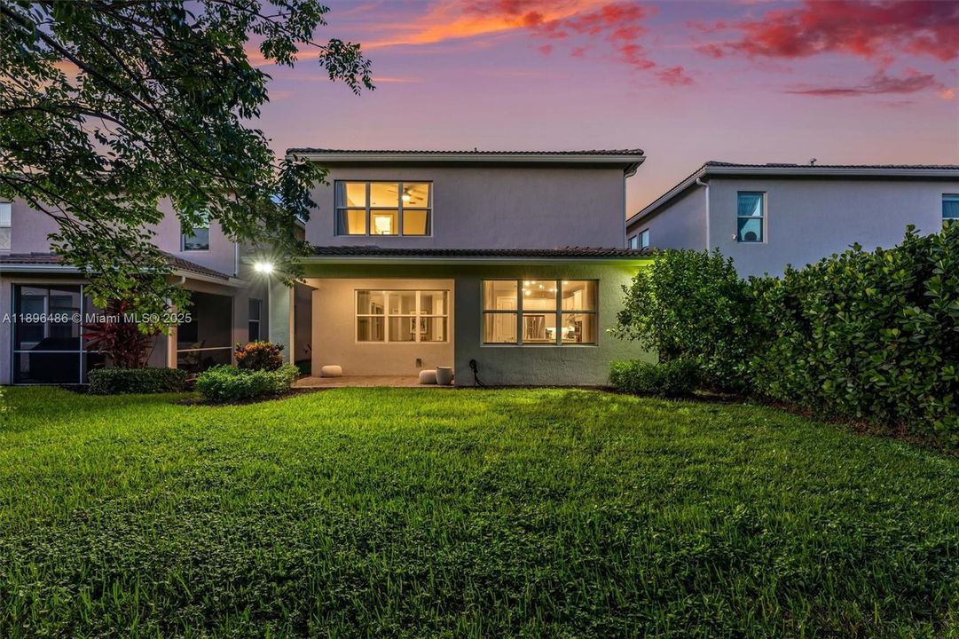 Active With Contract: $849,997 (3 beds, 2 baths, 2220 Square Feet)