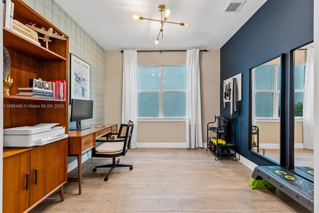 Active With Contract: $849,997 (3 beds, 2 baths, 2220 Square Feet)