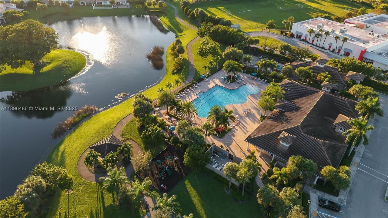 Active With Contract: $849,997 (3 beds, 2 baths, 2220 Square Feet)