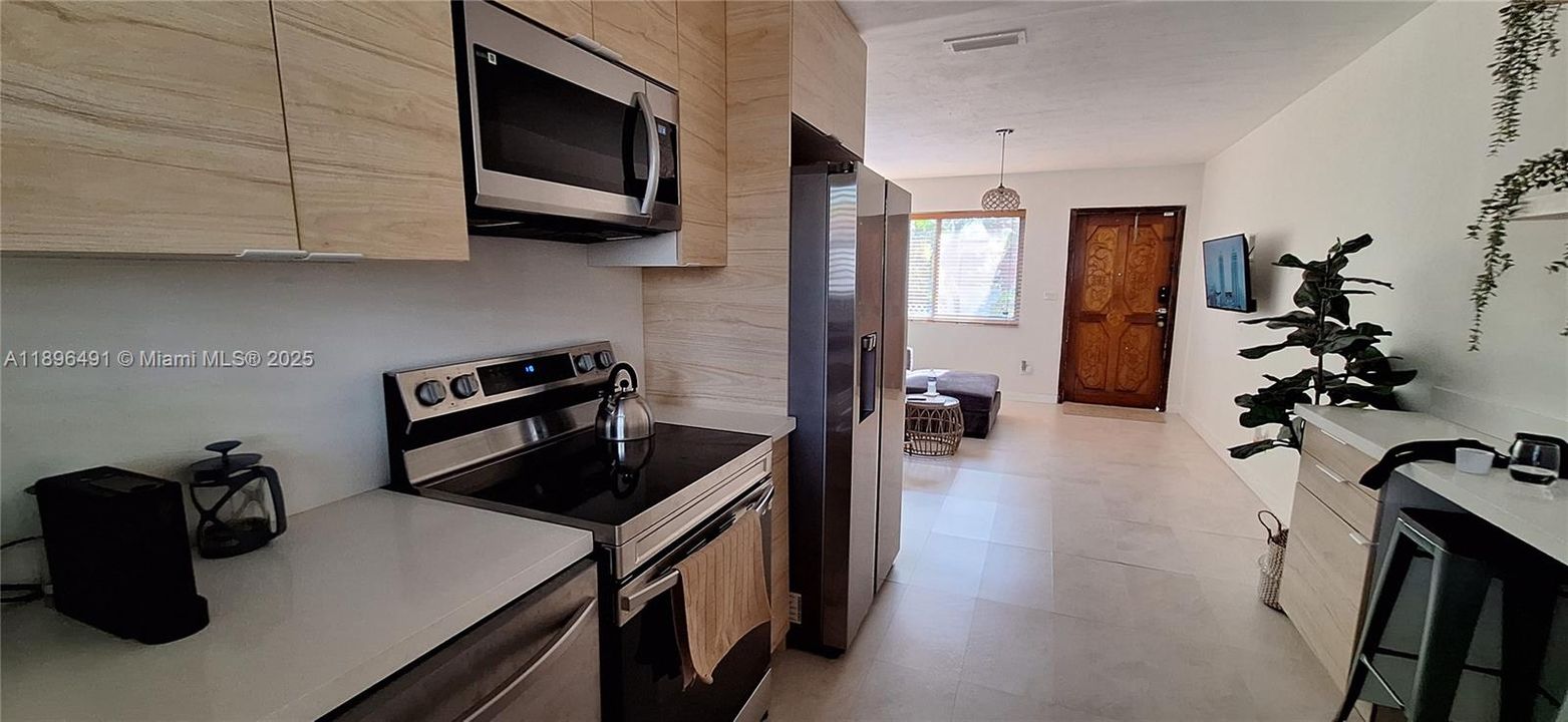 В аренду: $3,600 (3 спален, 1 ванн, 1794 Квадратных фут)