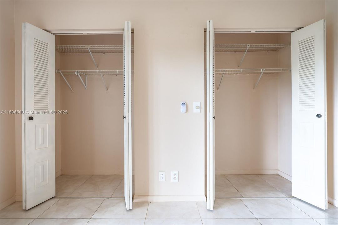 Под контрактом: $120,000 (1 спален, 1 ванн, 685 Квадратных фут)