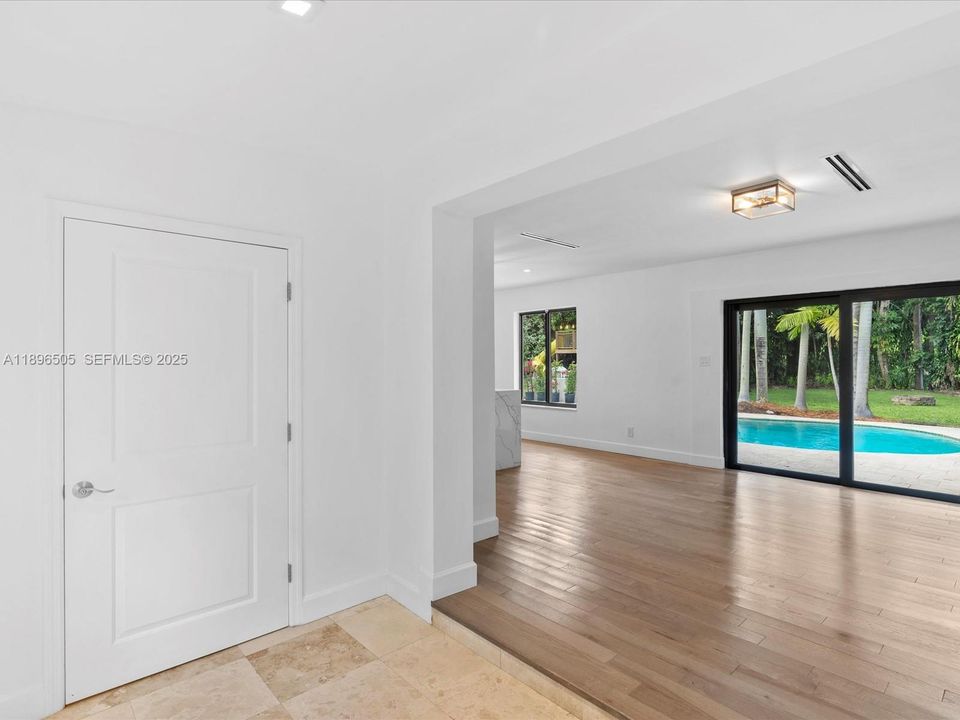 Active With Contract: $2,790,000 (5 beds, 5 baths, 5183 Square Feet)