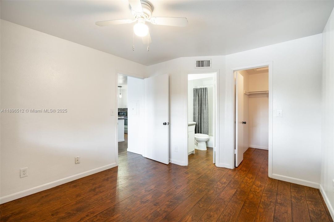 Active With Contract: $179,000 (1 beds, 1 baths, 595 Square Feet)