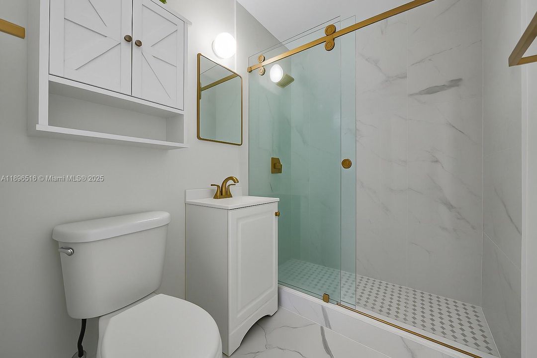 En Venta: $780,000 (5 camas, 2 baños, 1830 Pies cuadrados)