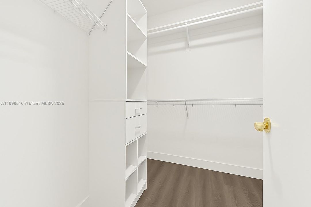 En Venta: $780,000 (5 camas, 2 baños, 1830 Pies cuadrados)