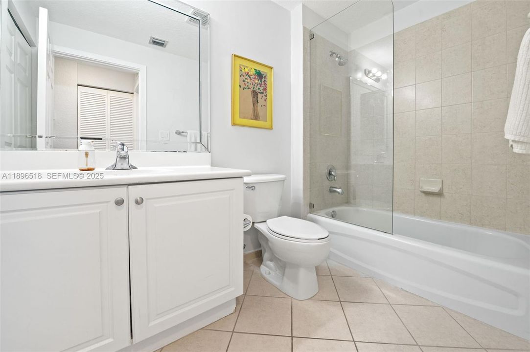 For Sale: $450,000 (2 beds, 2 baths, 1142 Square Feet)