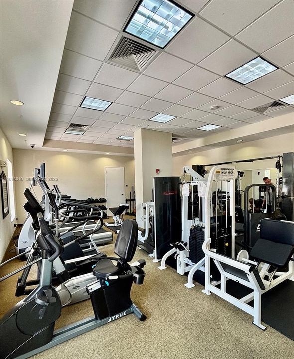 For Sale: $450,000 (2 beds, 2 baths, 1142 Square Feet)