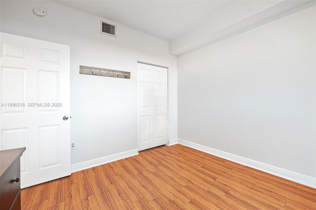 For Sale: $450,000 (2 beds, 2 baths, 1142 Square Feet)