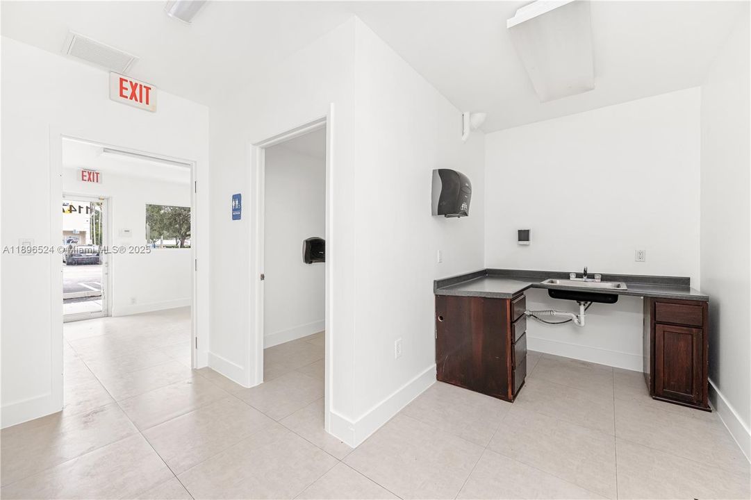 合同活跃: $1,165,050 (0 贝兹, 0 浴室, 0 平方英尺)