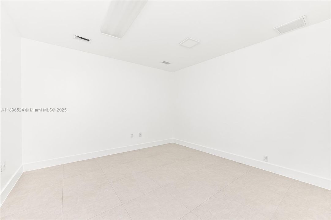 合同活跃: $1,165,050 (0 贝兹, 0 浴室, 0 平方英尺)