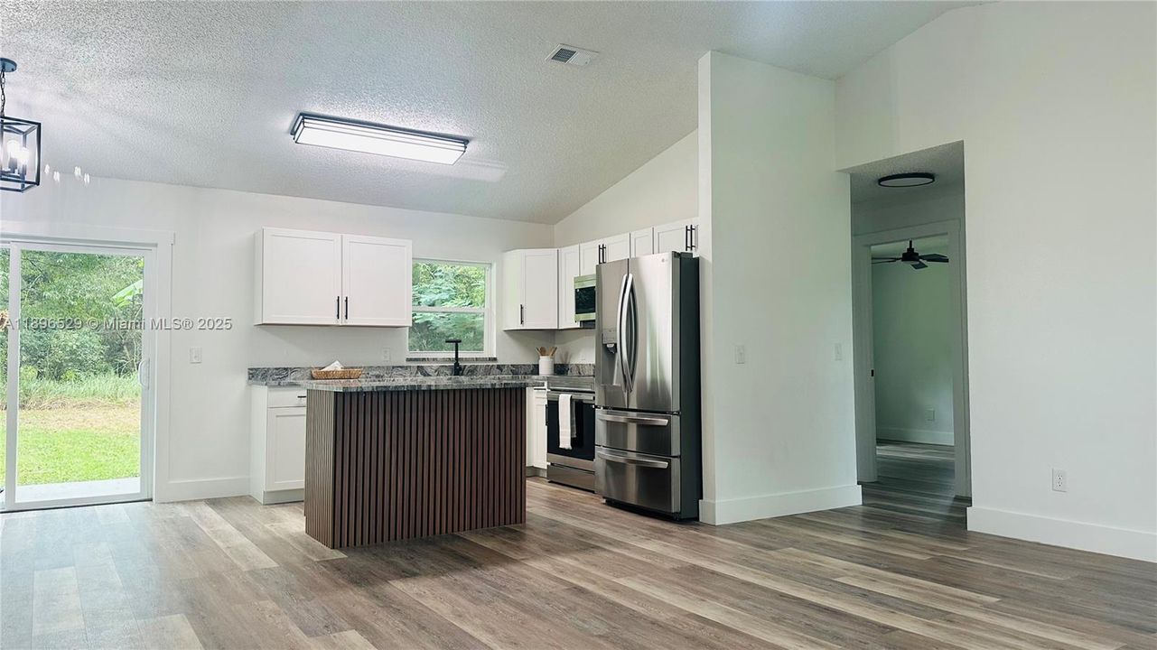 En Renta: $1,850 (3 camas, 2 baños, 1254 Pies cuadrados)