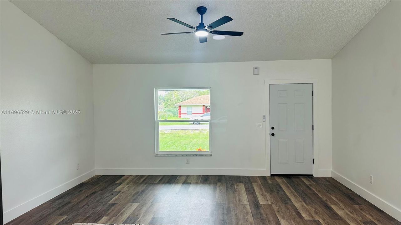 En Renta: $1,850 (3 camas, 2 baños, 1254 Pies cuadrados)