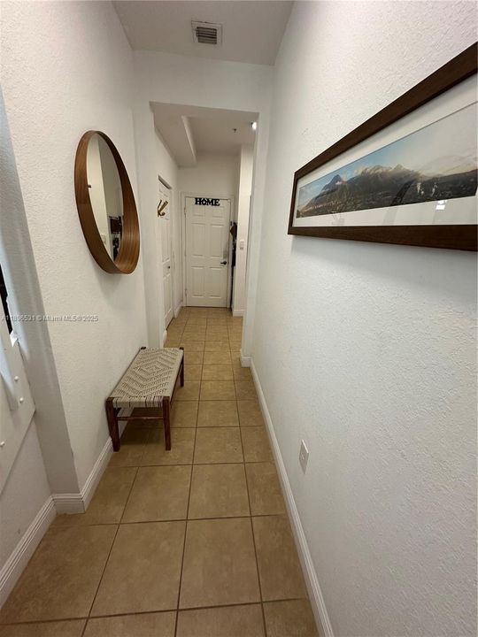 В аренду: $4,000 (3 спален, 3 ванн, 2000 Квадратных фут)