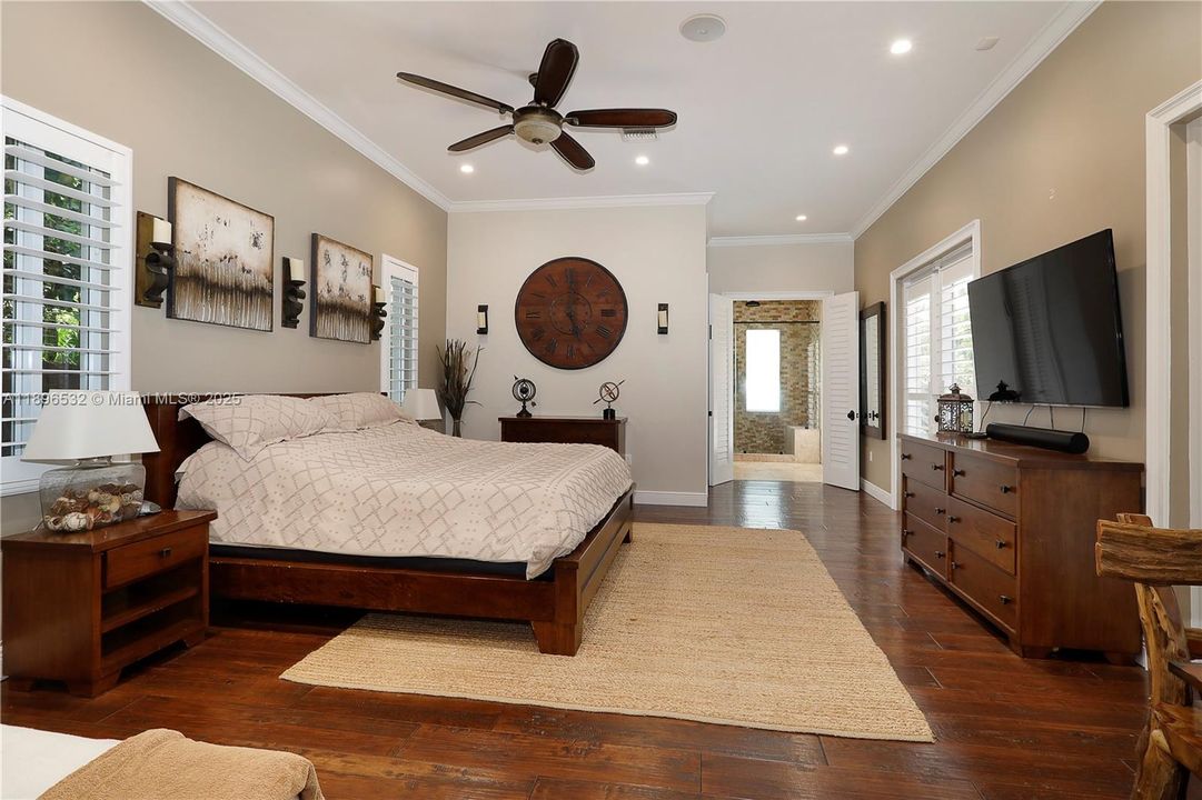 En Renta: $11,500 (4 camas, 3 baños, 2712 Pies cuadrados)