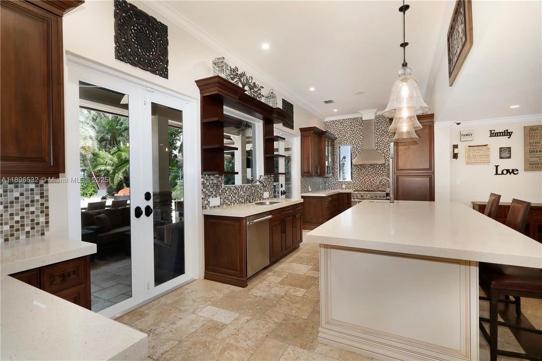 En Renta: $11,500 (4 camas, 3 baños, 2712 Pies cuadrados)