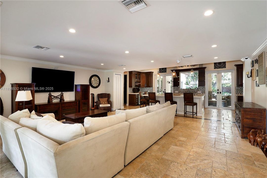 En Renta: $11,500 (4 camas, 3 baños, 2712 Pies cuadrados)