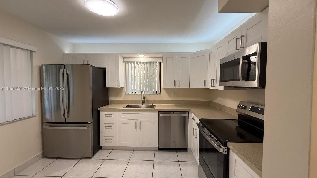 待售: $345,000 (2 贝兹, 2 浴室, 1235 平方英尺)