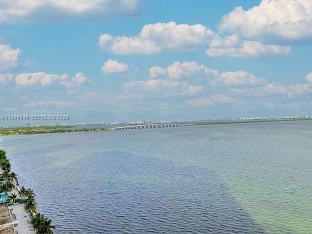 待售: $1,697,000 (2 贝兹, 3 浴室, 1545 平方英尺)