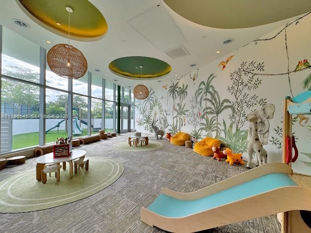 待售: $1,697,000 (2 贝兹, 3 浴室, 1545 平方英尺)