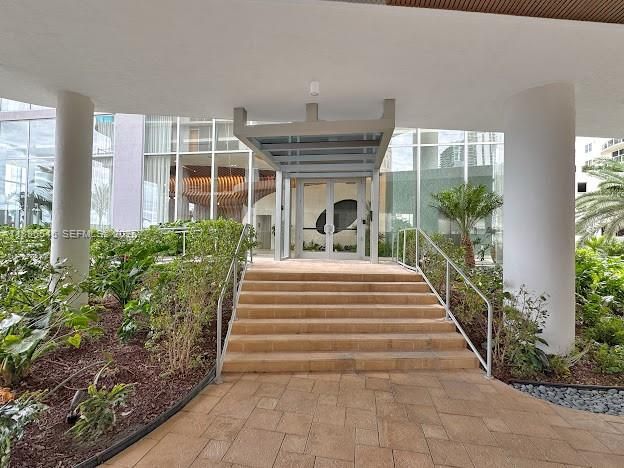 待售: $1,697,000 (2 贝兹, 3 浴室, 1545 平方英尺)