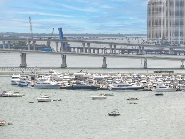 待售: $1,697,000 (2 贝兹, 3 浴室, 1545 平方英尺)