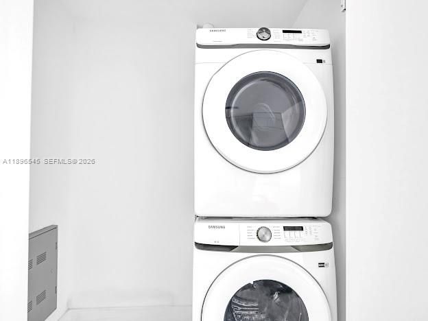 待售: $1,697,000 (2 贝兹, 3 浴室, 1545 平方英尺)