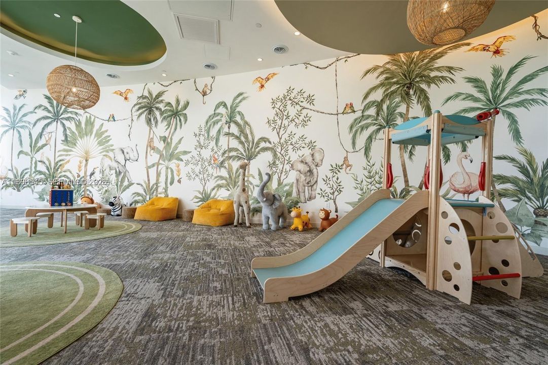 待售: $1,697,000 (2 贝兹, 3 浴室, 1545 平方英尺)