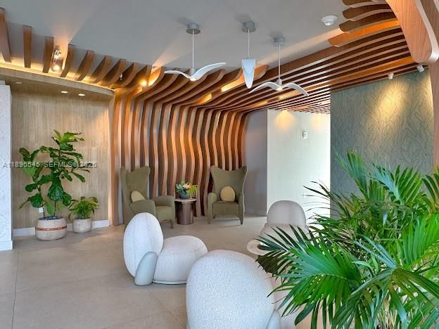 待售: $1,697,000 (2 贝兹, 3 浴室, 1545 平方英尺)