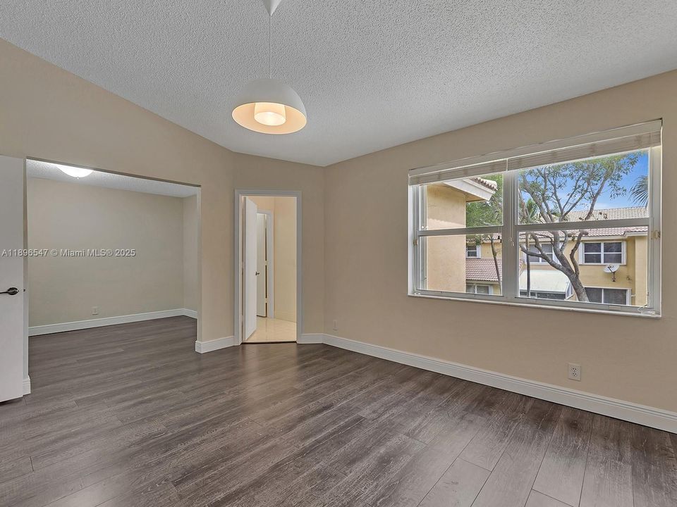 For Rent: $3,000 (3 beds, 2 baths, 1679 Square Feet)