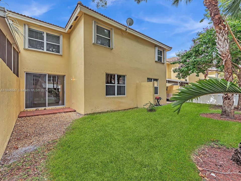 For Rent: $3,000 (3 beds, 2 baths, 1679 Square Feet)