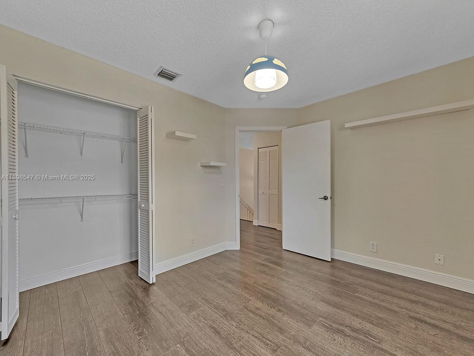 For Rent: $3,000 (3 beds, 2 baths, 1679 Square Feet)