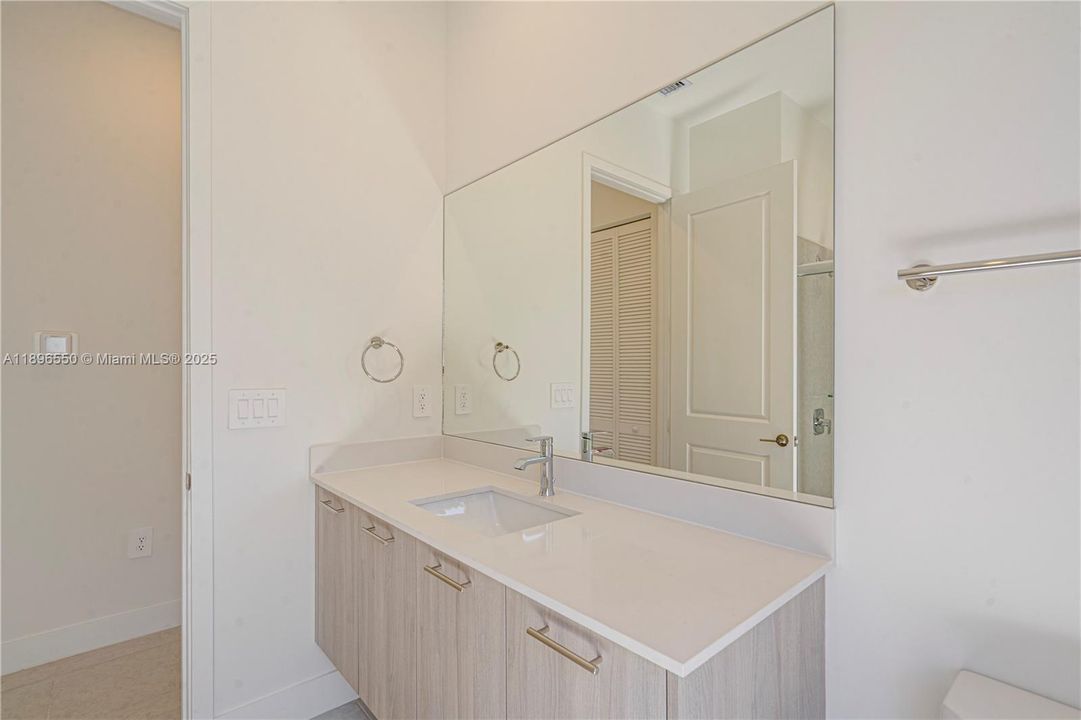 For Sale: $1,850,000 (5 beds, 4 baths, 3958 Square Feet)