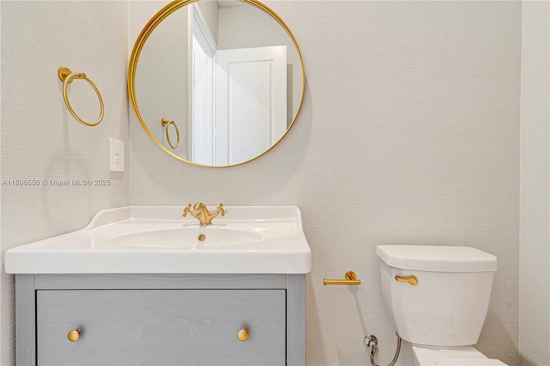 For Sale: $1,850,000 (5 beds, 4 baths, 3958 Square Feet)