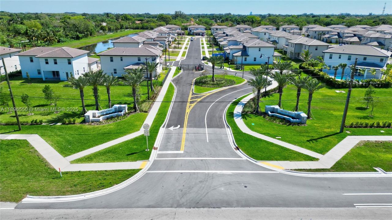 For Sale: $1,850,000 (5 beds, 4 baths, 3958 Square Feet)