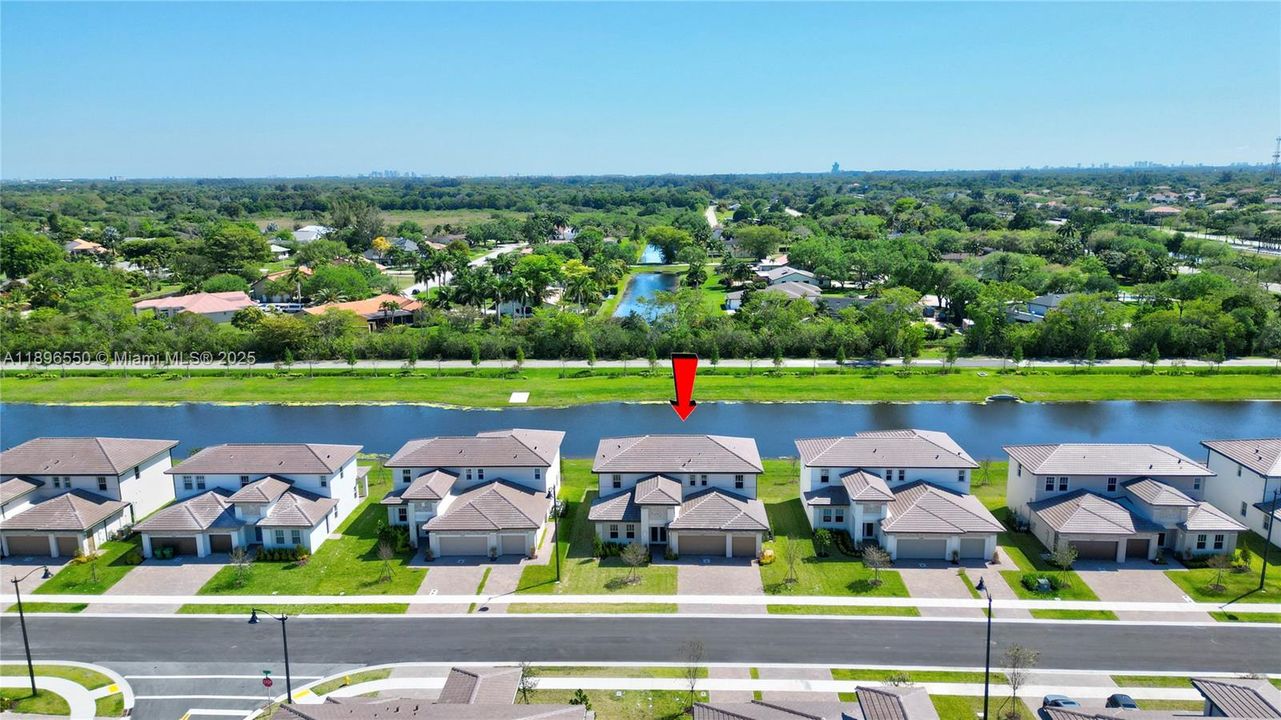 For Sale: $1,850,000 (5 beds, 4 baths, 3958 Square Feet)