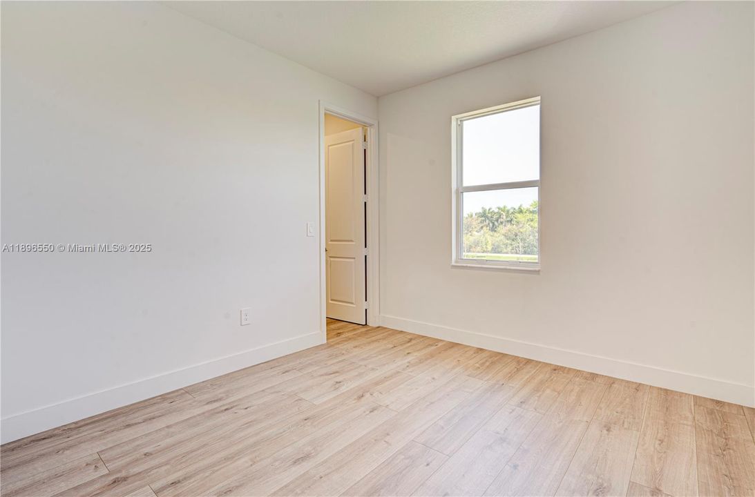 For Sale: $1,850,000 (5 beds, 4 baths, 3958 Square Feet)