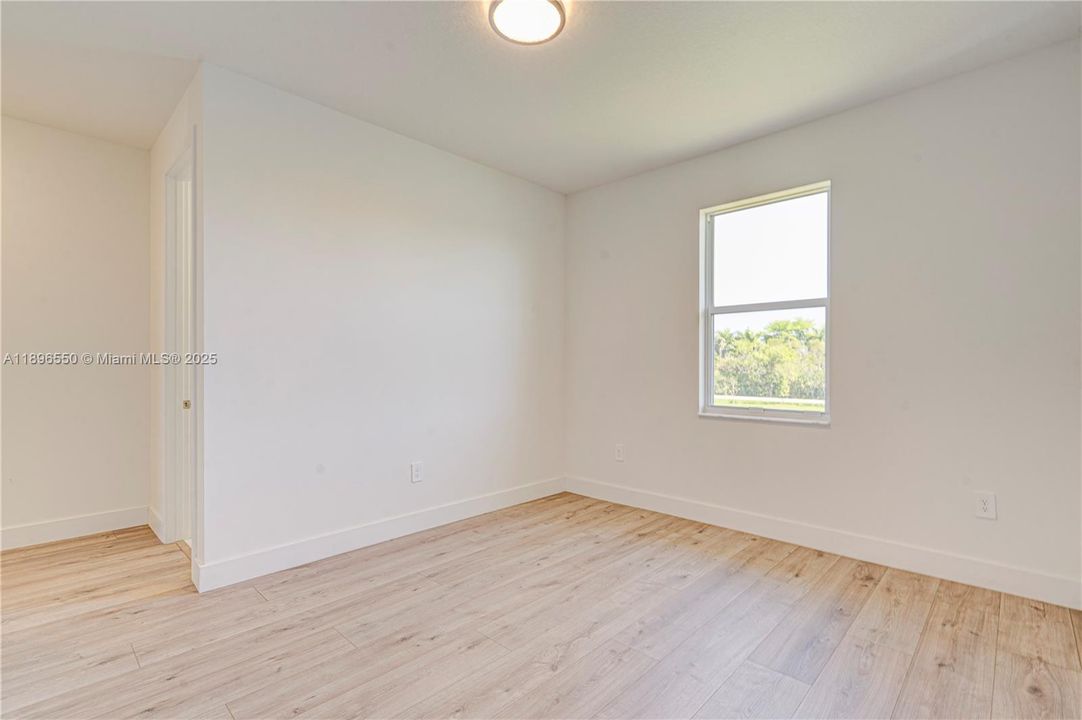 For Sale: $1,850,000 (5 beds, 4 baths, 3958 Square Feet)