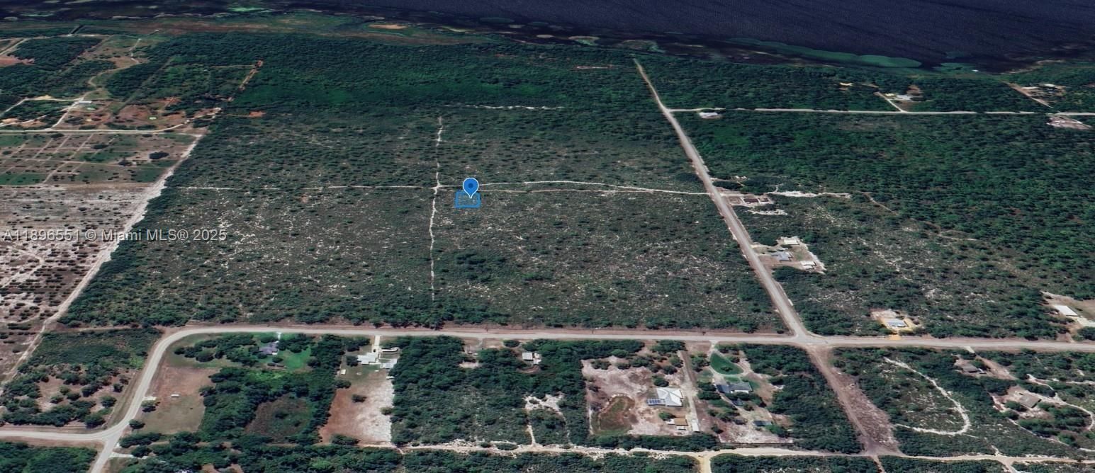 待售: $7,900 (0.26 acres)