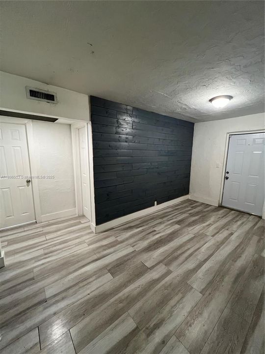 最近租的: $1,750 (2 贝兹, 1 浴室, 567 平方英尺)