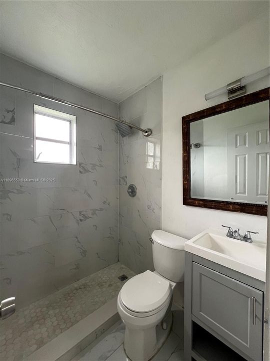 最近租的: $1,750 (2 贝兹, 1 浴室, 567 平方英尺)