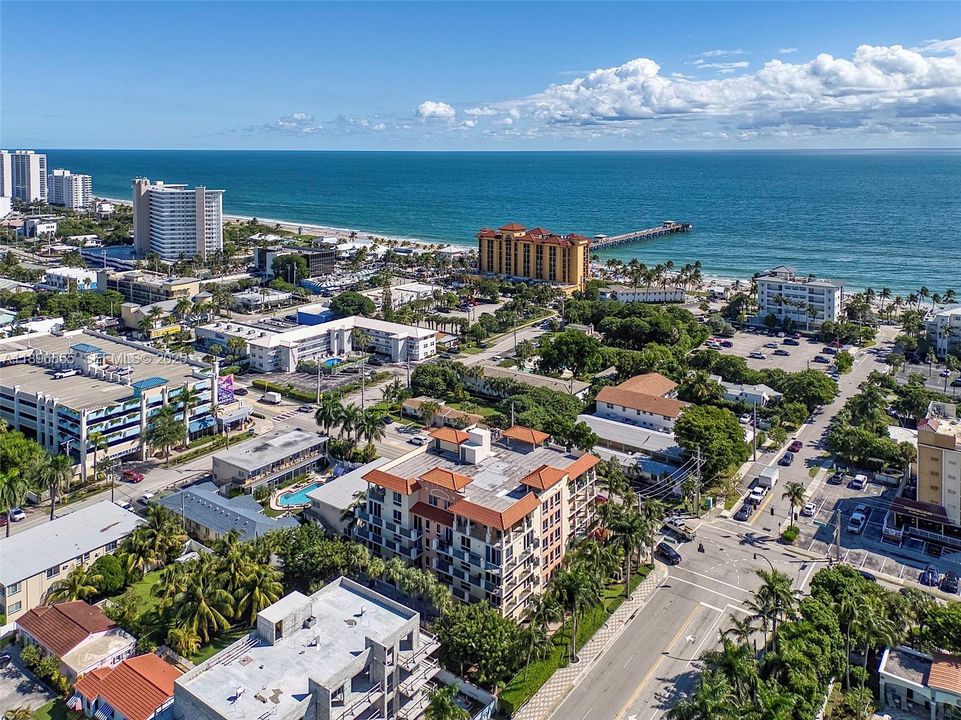 For Rent: $4,395 (2 beds, 2 baths, 1950 Square Feet)