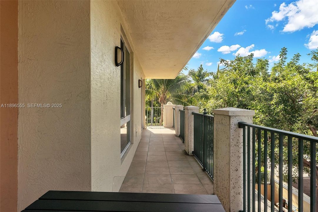 For Rent: $4,395 (2 beds, 2 baths, 1950 Square Feet)