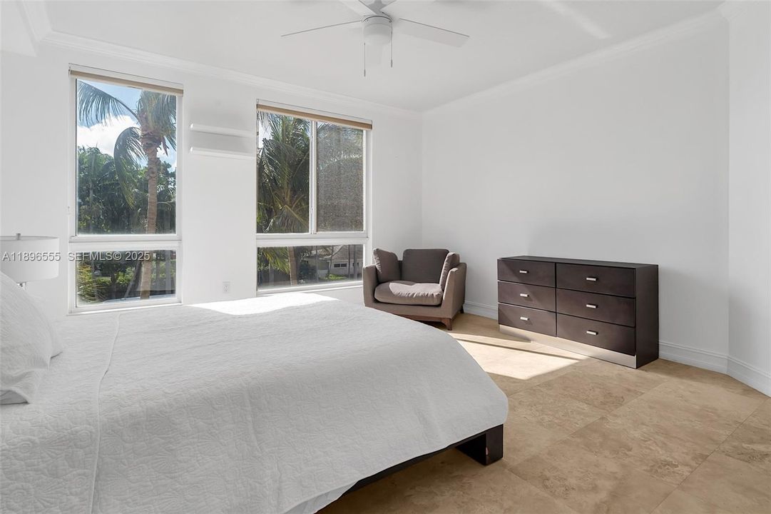 For Rent: $4,395 (2 beds, 2 baths, 1950 Square Feet)