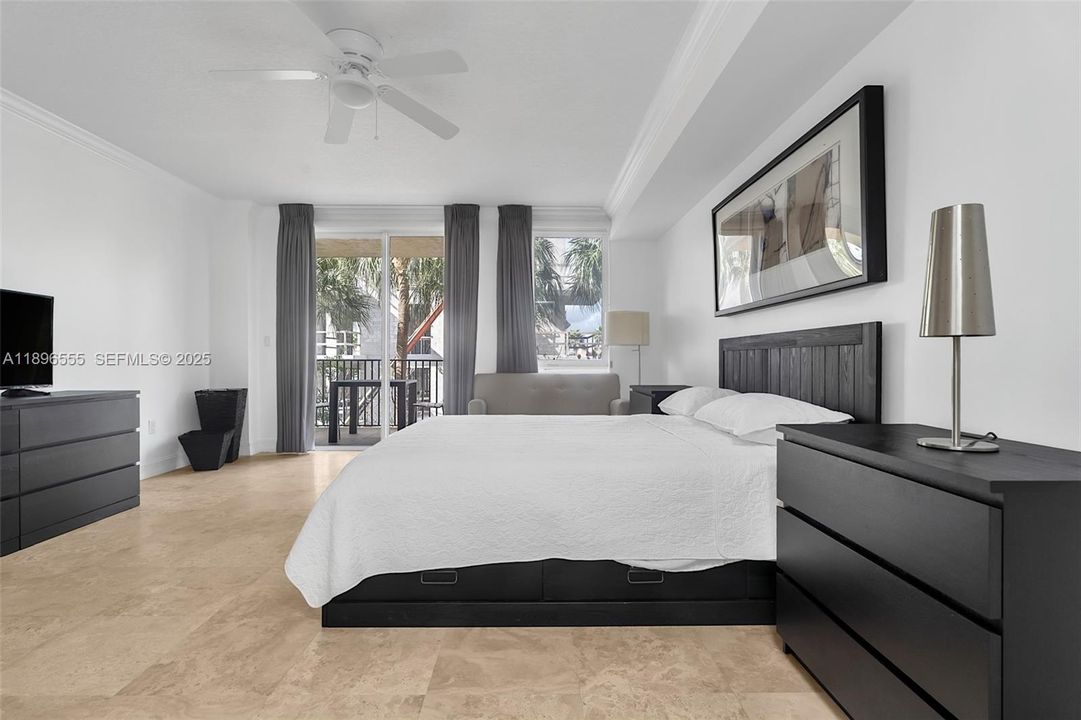 For Rent: $4,395 (2 beds, 2 baths, 1950 Square Feet)