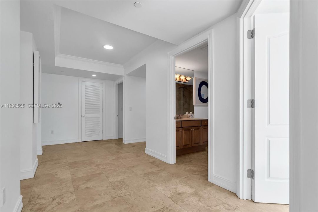 For Rent: $4,395 (2 beds, 2 baths, 1950 Square Feet)