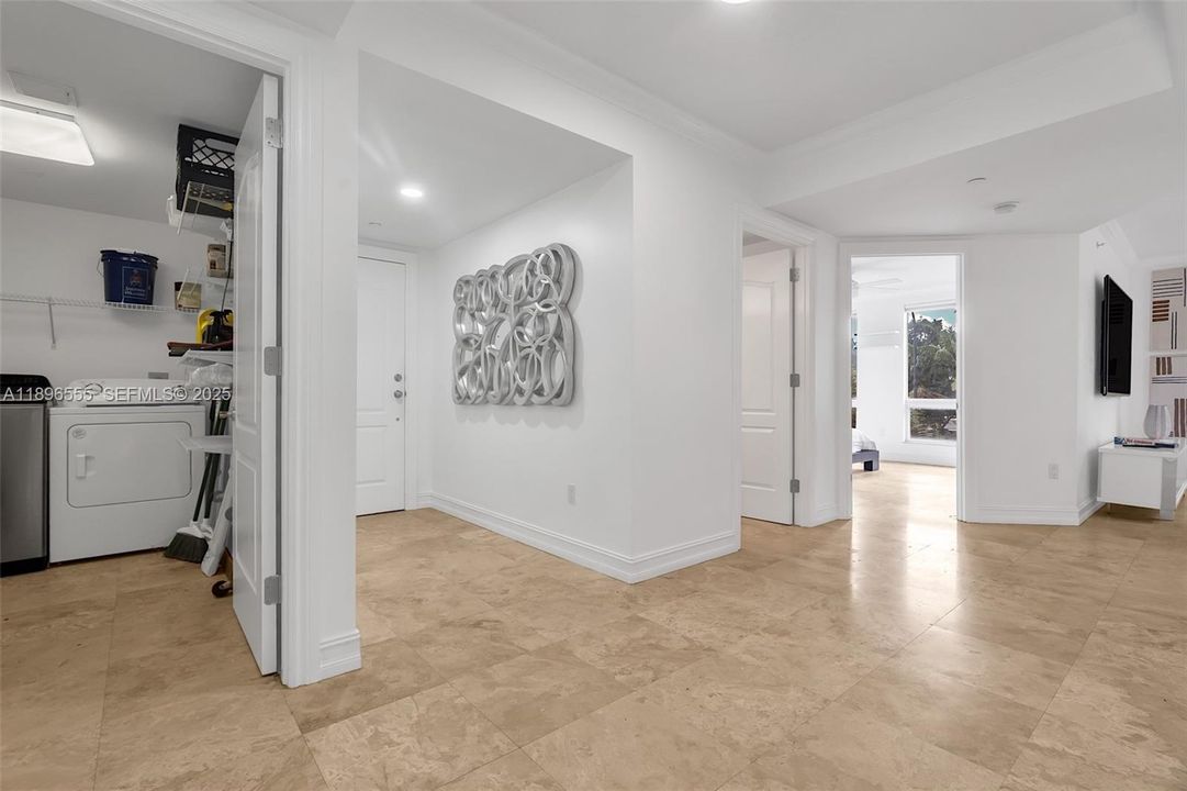 For Rent: $4,395 (2 beds, 2 baths, 1950 Square Feet)