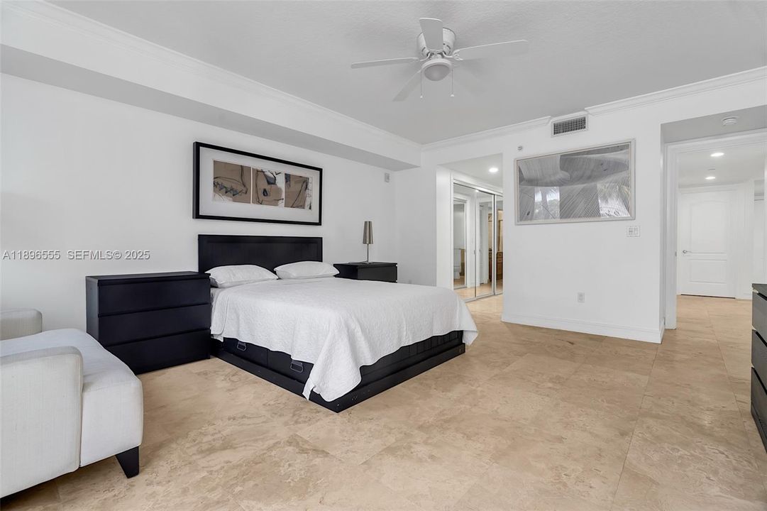 For Rent: $4,395 (2 beds, 2 baths, 1950 Square Feet)