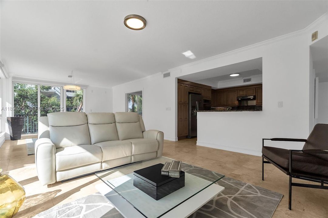 For Rent: $4,395 (2 beds, 2 baths, 1950 Square Feet)